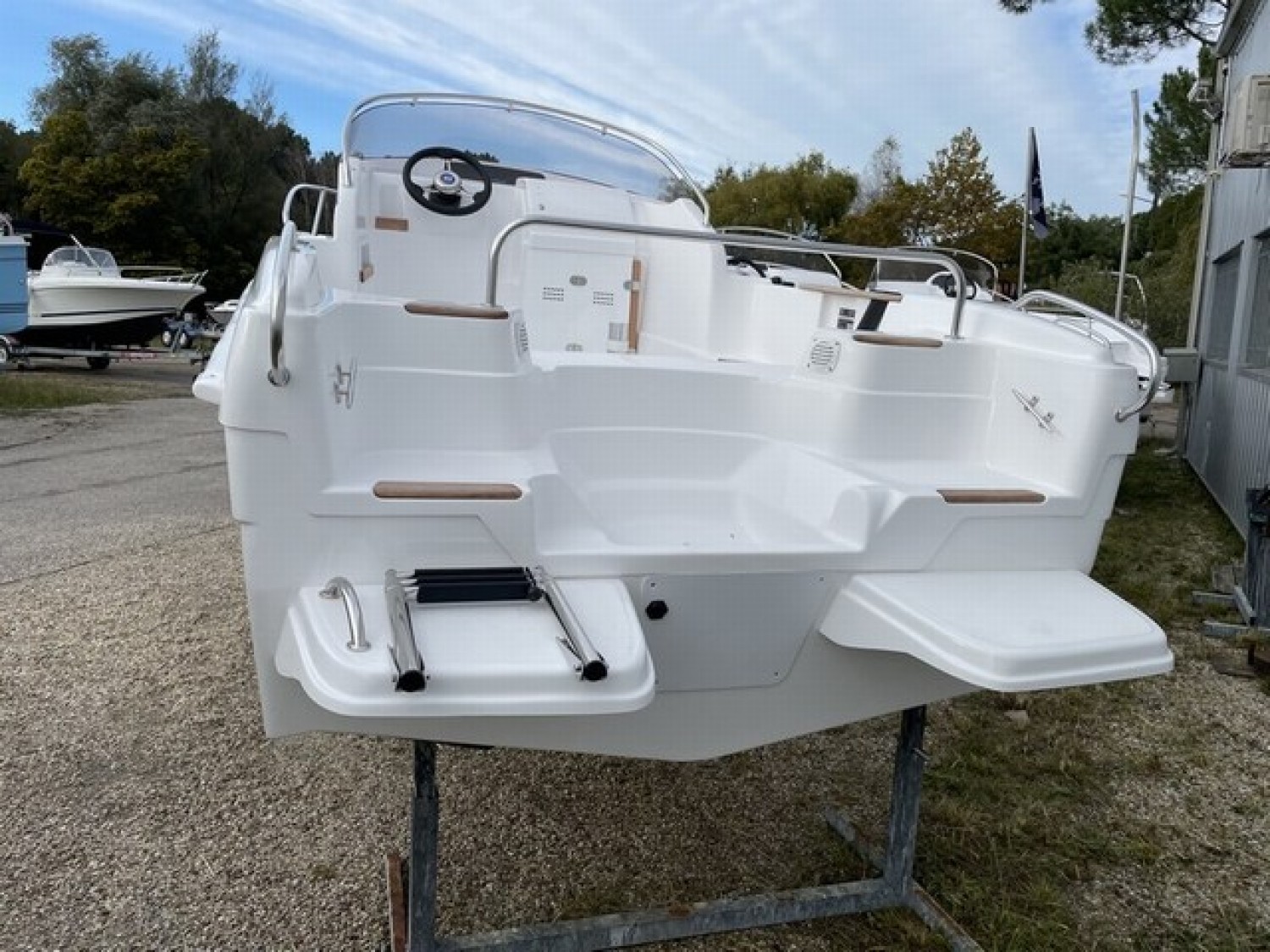 slider 2 B2 Marine Cap Ferret 522 Cruiser